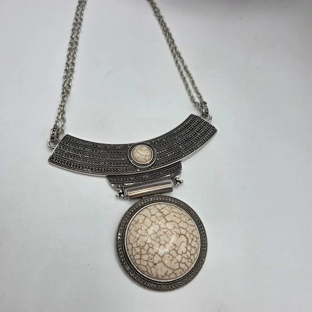 Bohemian Silver Tone Faux White Turquoise Tribal Statement Bib Necklace‎ 20